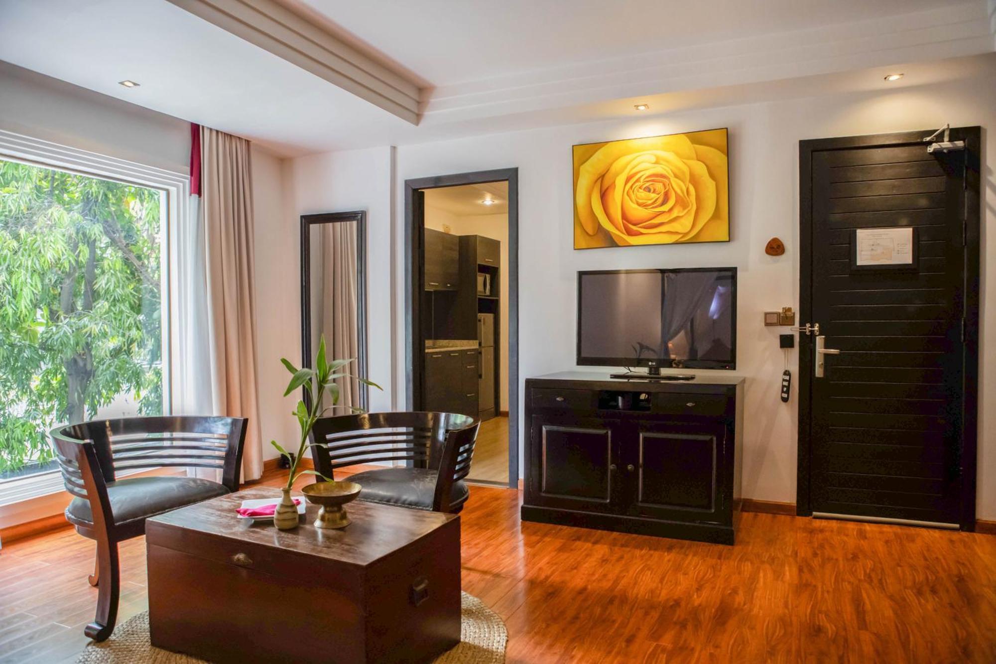La Rose Suites Phnom Penh Ngoại thất bức ảnh