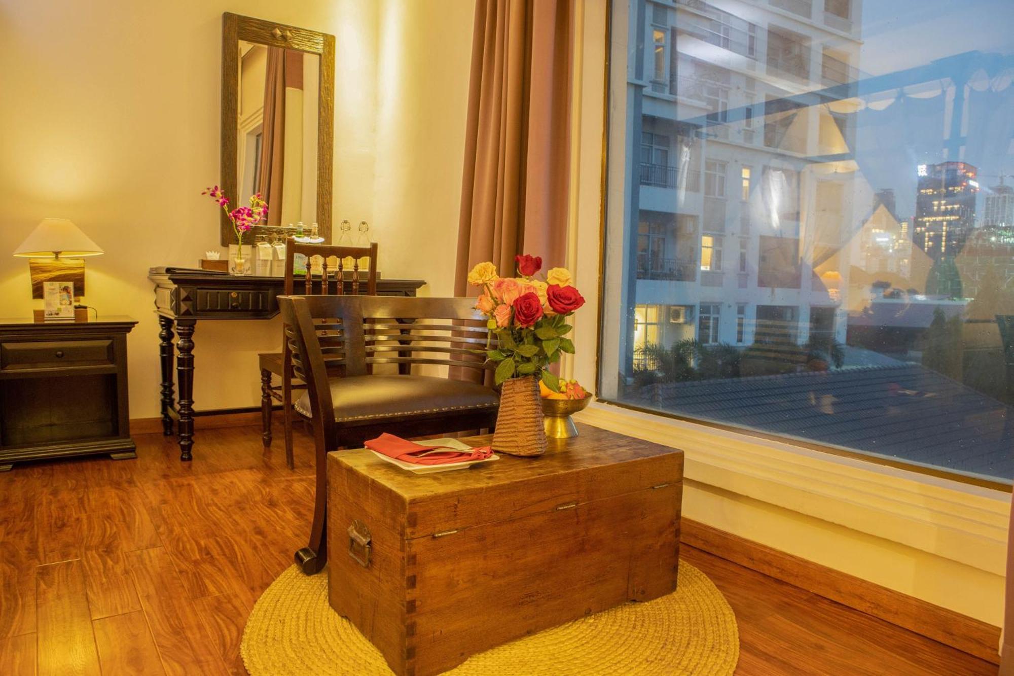 La Rose Suites Phnom Penh Ngoại thất bức ảnh