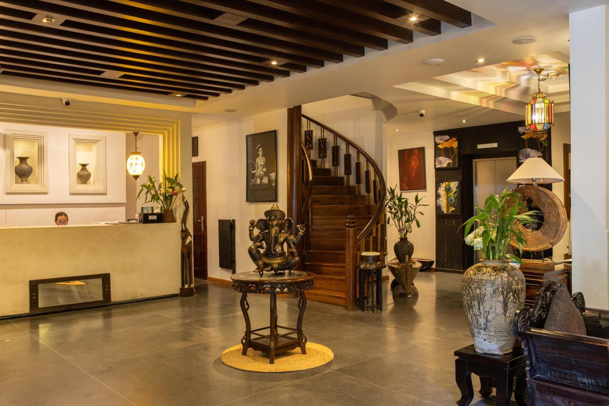 La Rose Suites Phnom Penh Ngoại thất bức ảnh